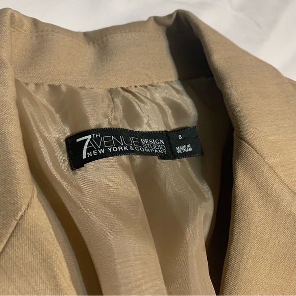 New York & Company 7th Avenue Design Studio Tan/Brown Blazer/Jacket. Size 8. - Picture 13 of 16